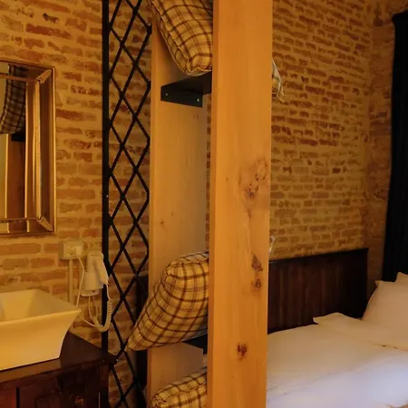 Hotel Bohemian Sophie Korce